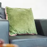 Modern 1 Bed Apt Arcadian Balcony