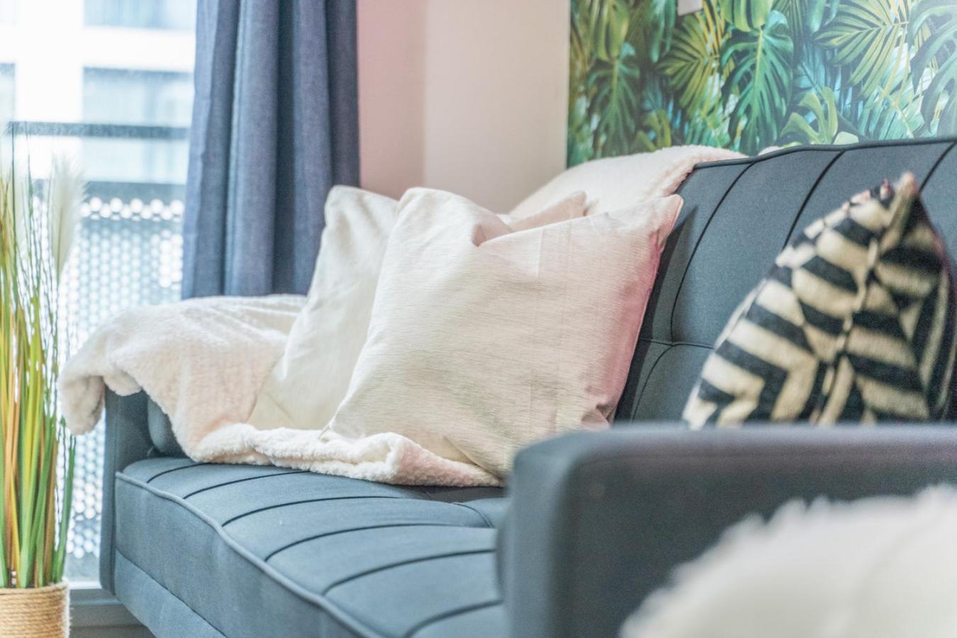Modern 1 Bed Arcadian Balcony Birmingham