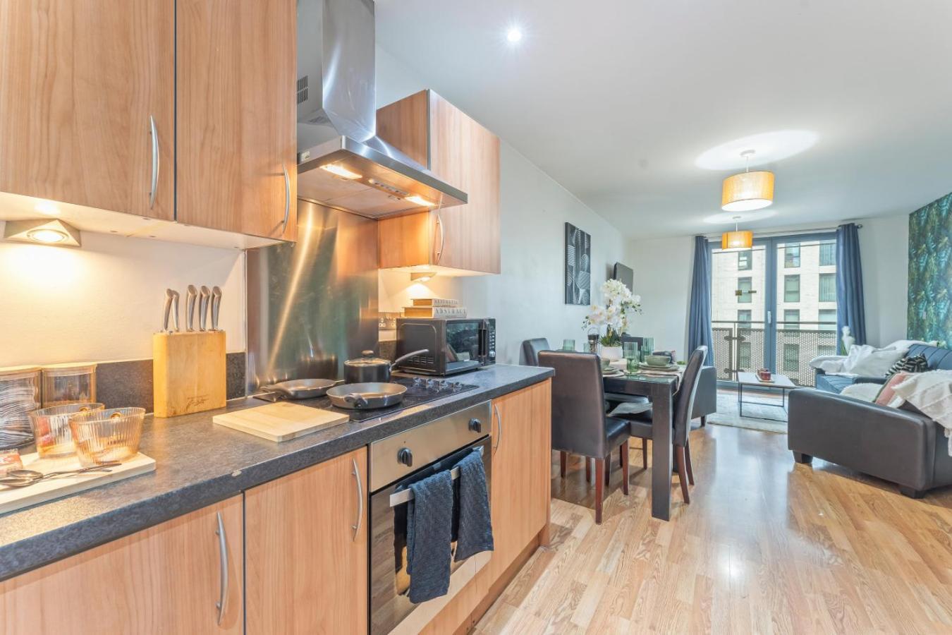 Modern 1 Bed Arcadian Balcony * Birmingham