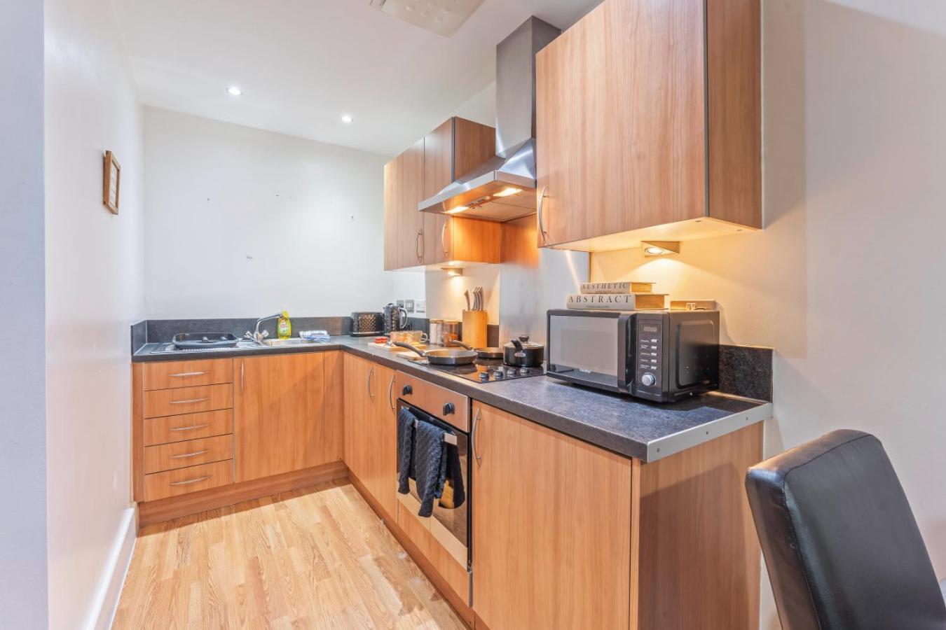 Apartment Modern 1 Bed Arcadian Balcony